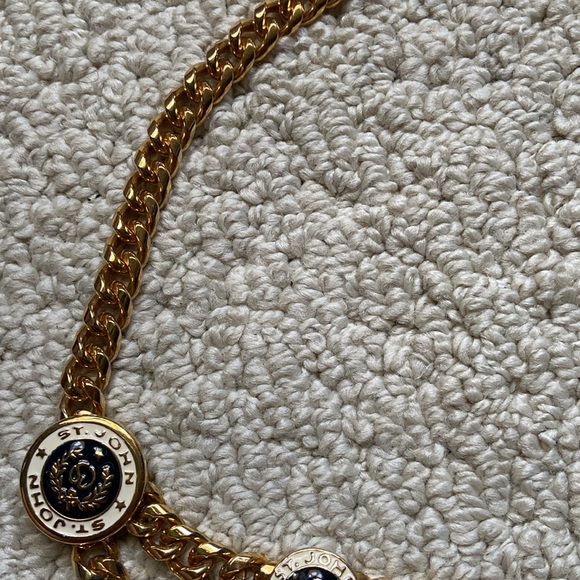 St. John Gold Chain belt - Picture 4 of 9